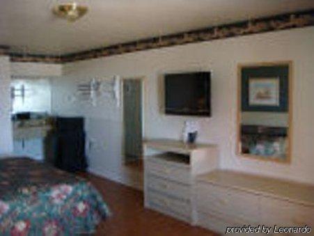 Eagle Pass Inn Room photo